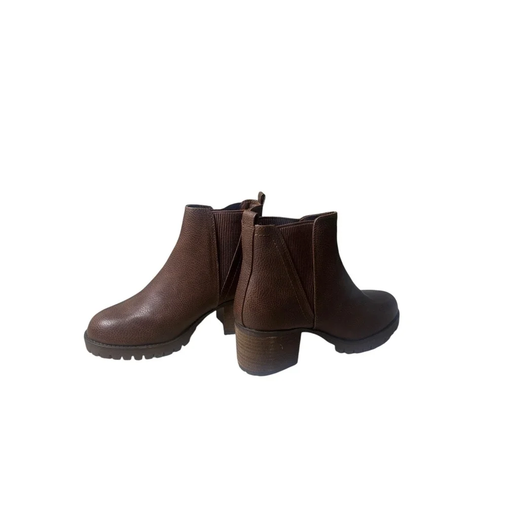 MIA Jody Lug Sole‎ Chunky Chelsea Boots Edgy Brown Size 6.5 NWB Stacked Heel